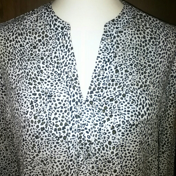 Leopard blouse with tie detail EUC - Picture 3 of 4